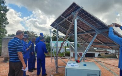 ETECSA apuesta por energía renovable para sostener telecomunicaciones en Isla de la Juventud