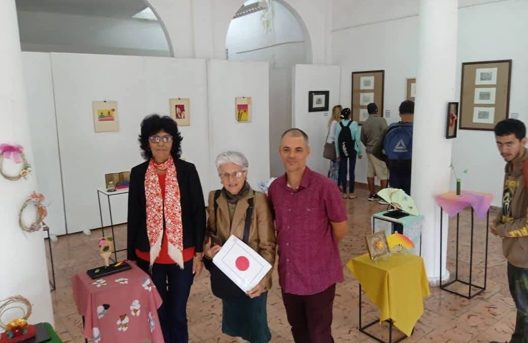 Nancy Oropesa, expone arte japonés en galería pinera