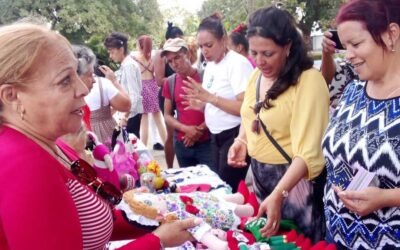 Pineras realizaron evento de Mujeres Creadoras