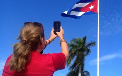 Felicita Raúl a nuestras ejemplares mujeres