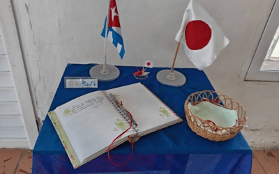 Inauguración de la exposición Entre palmas y cerezos.