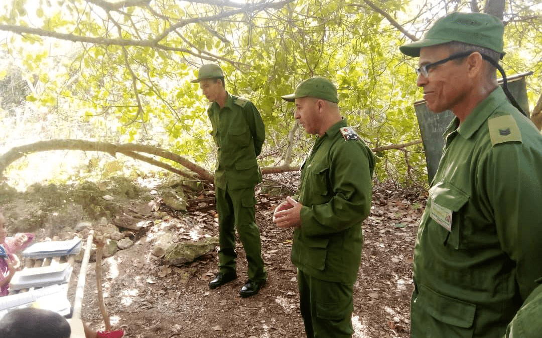 Realizan pineros día nacional de la Defensa