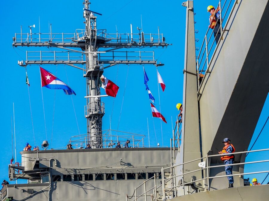 En puerto de La Habana, segundo envío marítimo de ayuda procedente de México