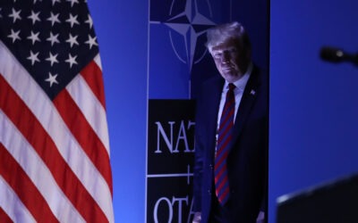 Trump considera retirarse de la OTAN