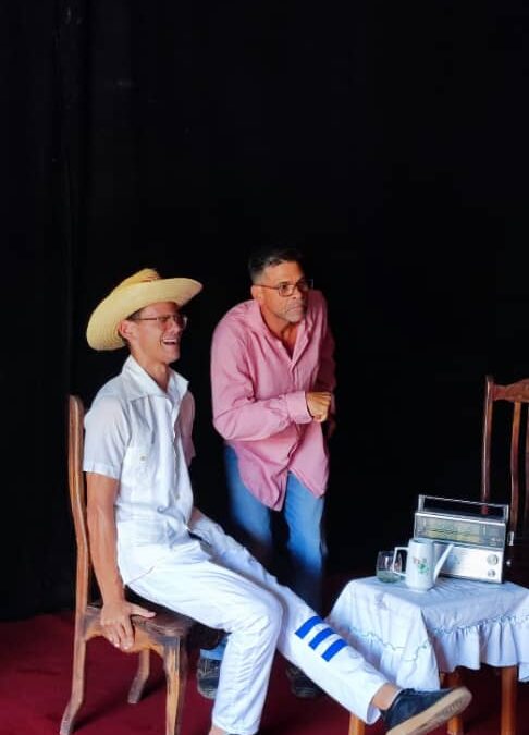 El teatro como latido eterno: premios que honran el alma de la escena