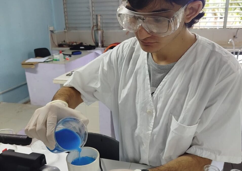 Cuba presente en prestigiosa Olimpiada de Química Mendeléyev