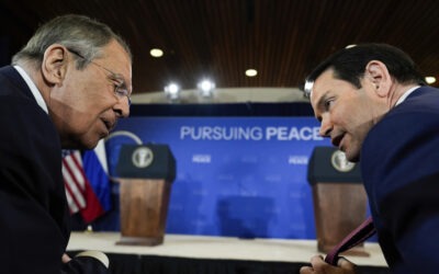 Lavrov informó a Rubio de la necesidad de evacuar las embajadas en Kiev