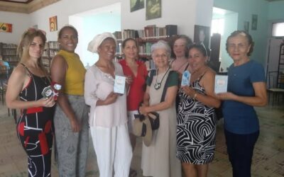 Celebra espacio Mujeres día de las Madres