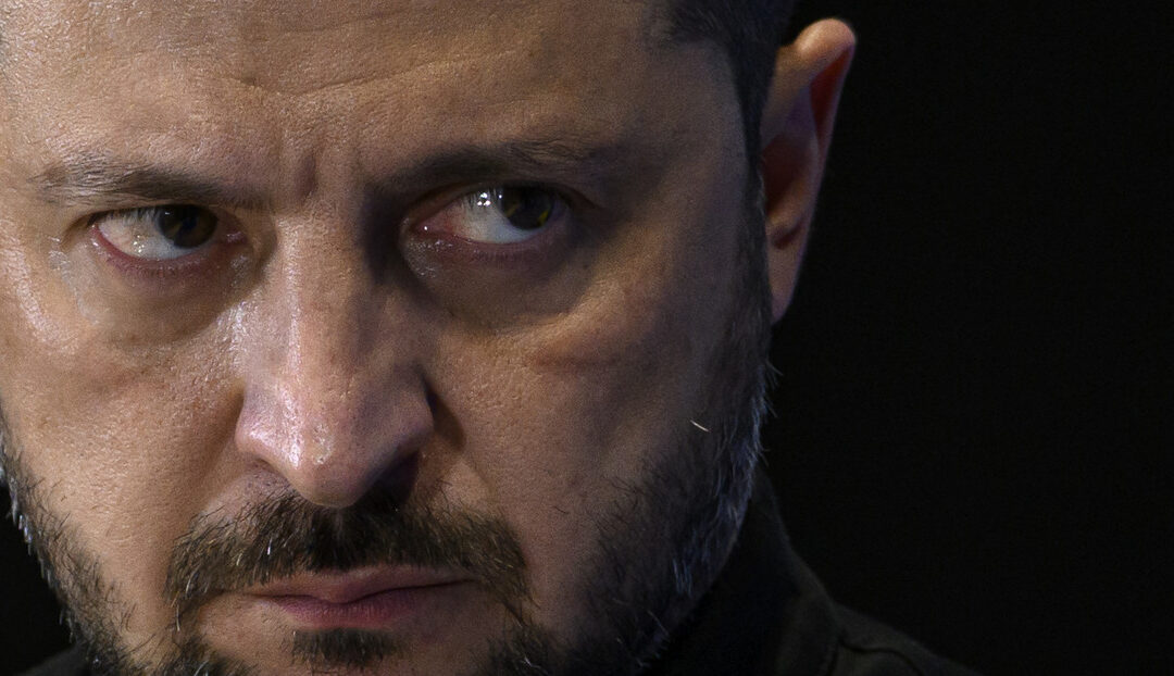 Zelenski contra todos: en una sola entrevista amenaza a Rusia, Bielorrusia y Polonia