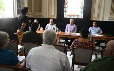 Díaz-Canel urge acelerar soluciones para jubilados y comunidades vulnerables en La Habana