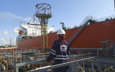Actualizan legislación petrolera para incrementar la producción en el país