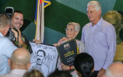 Asiste Díaz-Canel a acto central por el aniversario 40 de la AHS