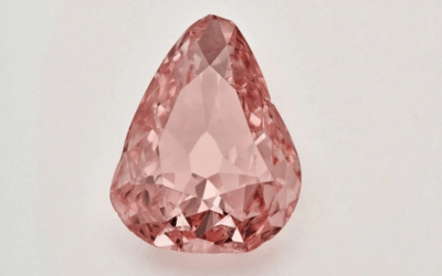 El Palacio de Chantilly expone su diamante rosa un siglo después de su mediático robo
